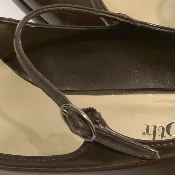 East 5th Ave Heels - Picture 9 of 13